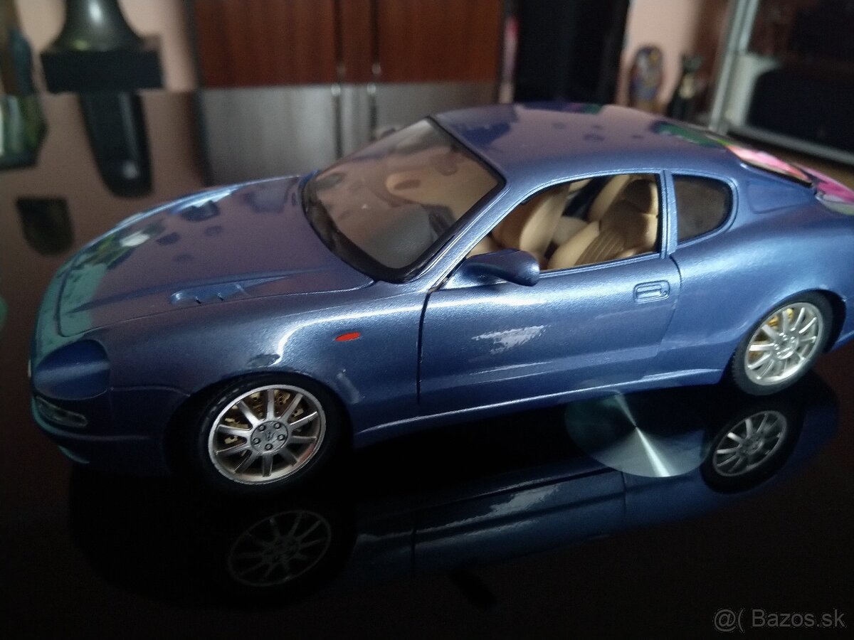 Predám Maserati 3200gt 1:18  Burago