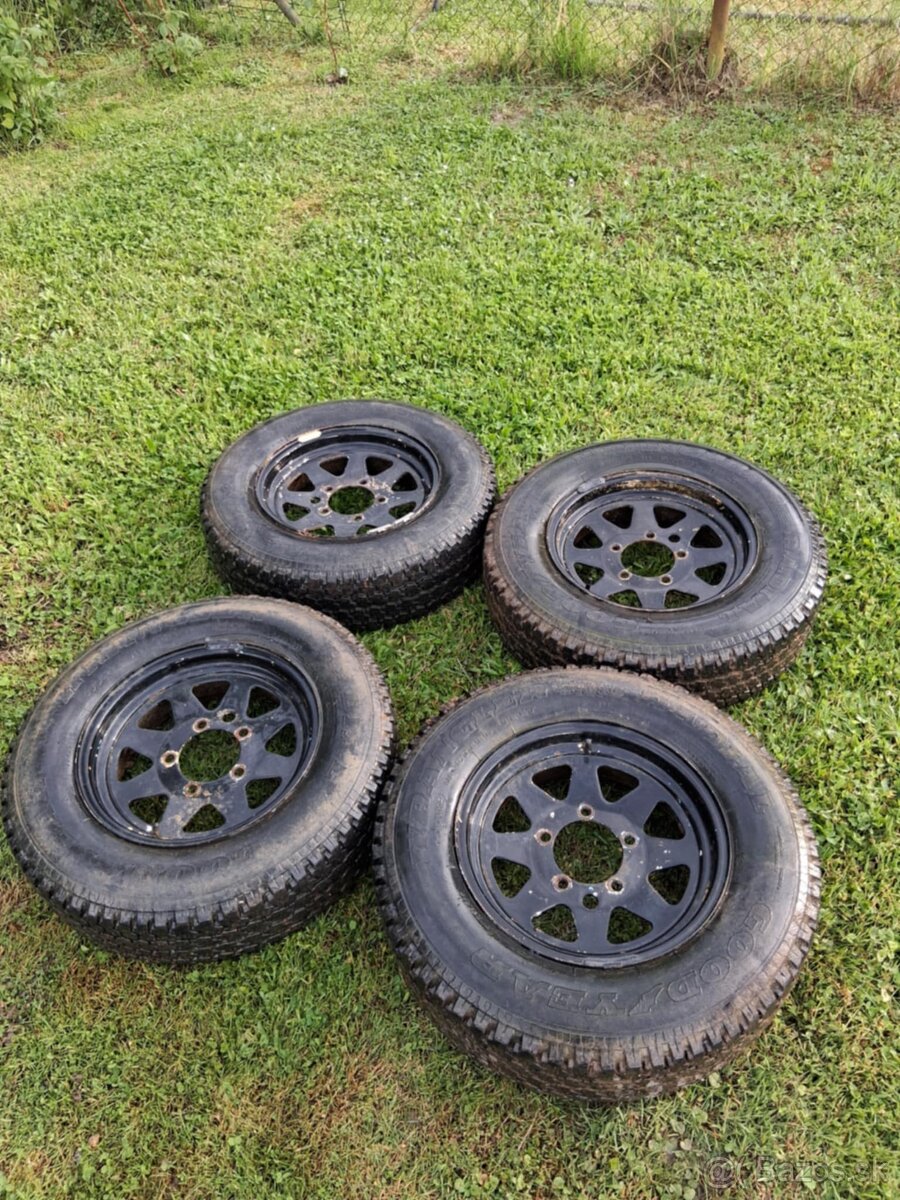 Predam na suzuki samurai otocne disky r15