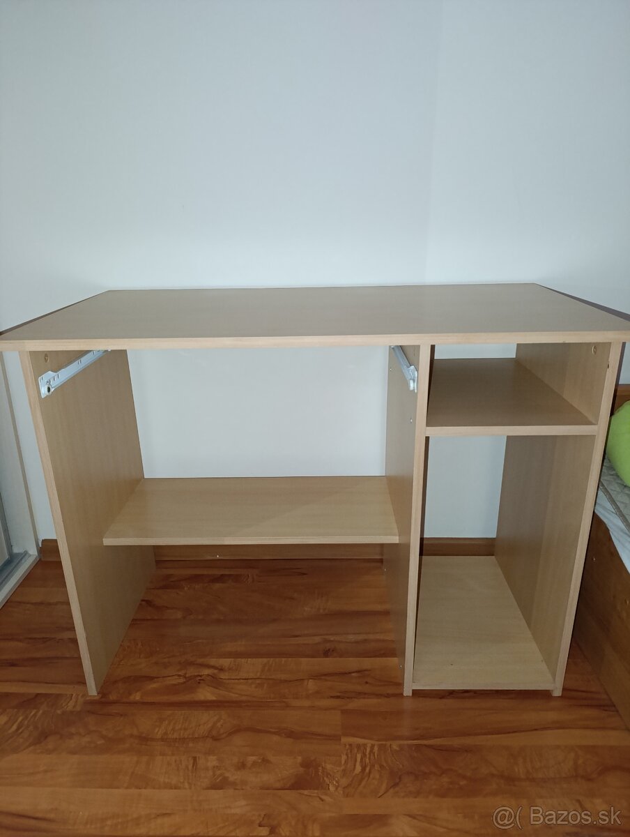 Počítačový stôl