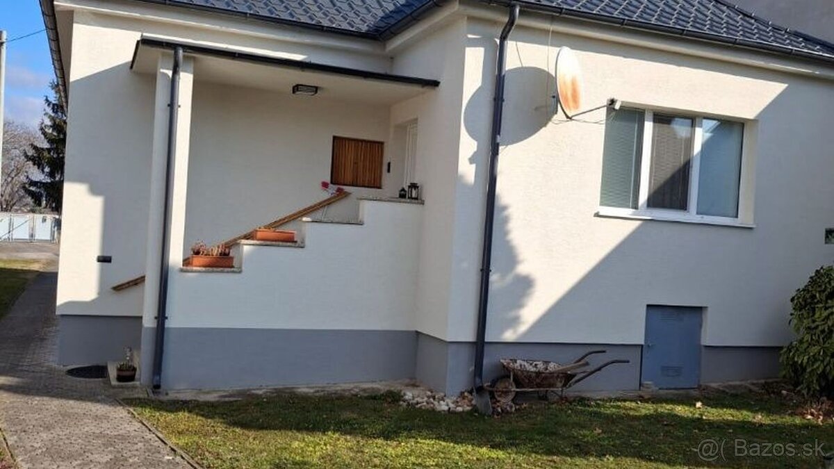 Na predaj 4i RD v obci Banka pri Piešťanoch
