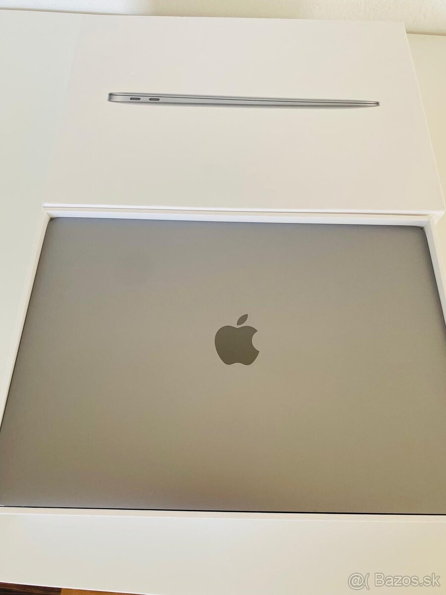 MacBook Air 13" (2019, i5, 8GB RAM, 128GB SSD)