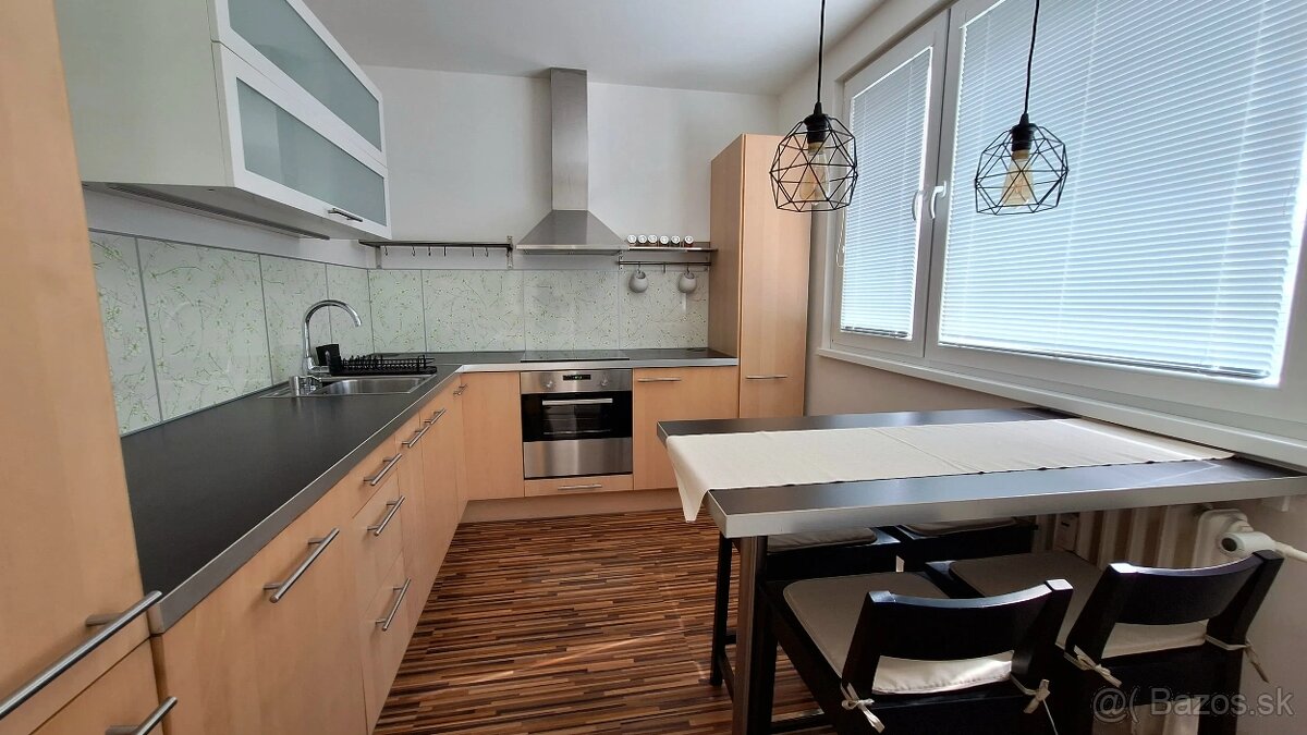 3izb. TORYSKÁ (Vrakuňa) za 700€/mes. + energie
