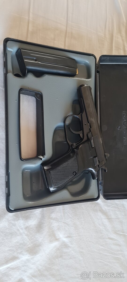 Predam pištol Makarov
