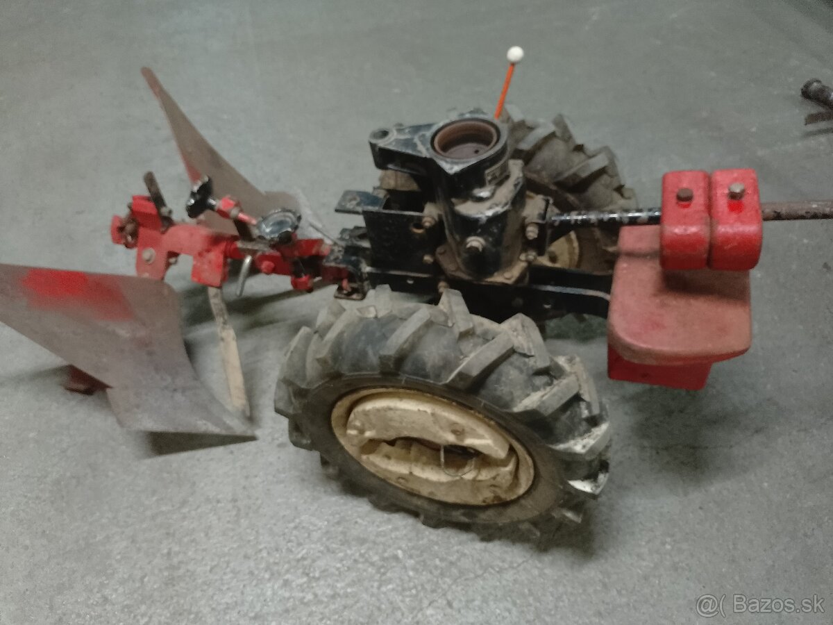 Vari převodovka DSK-317, oboustranný pluh,nastavovací těleso