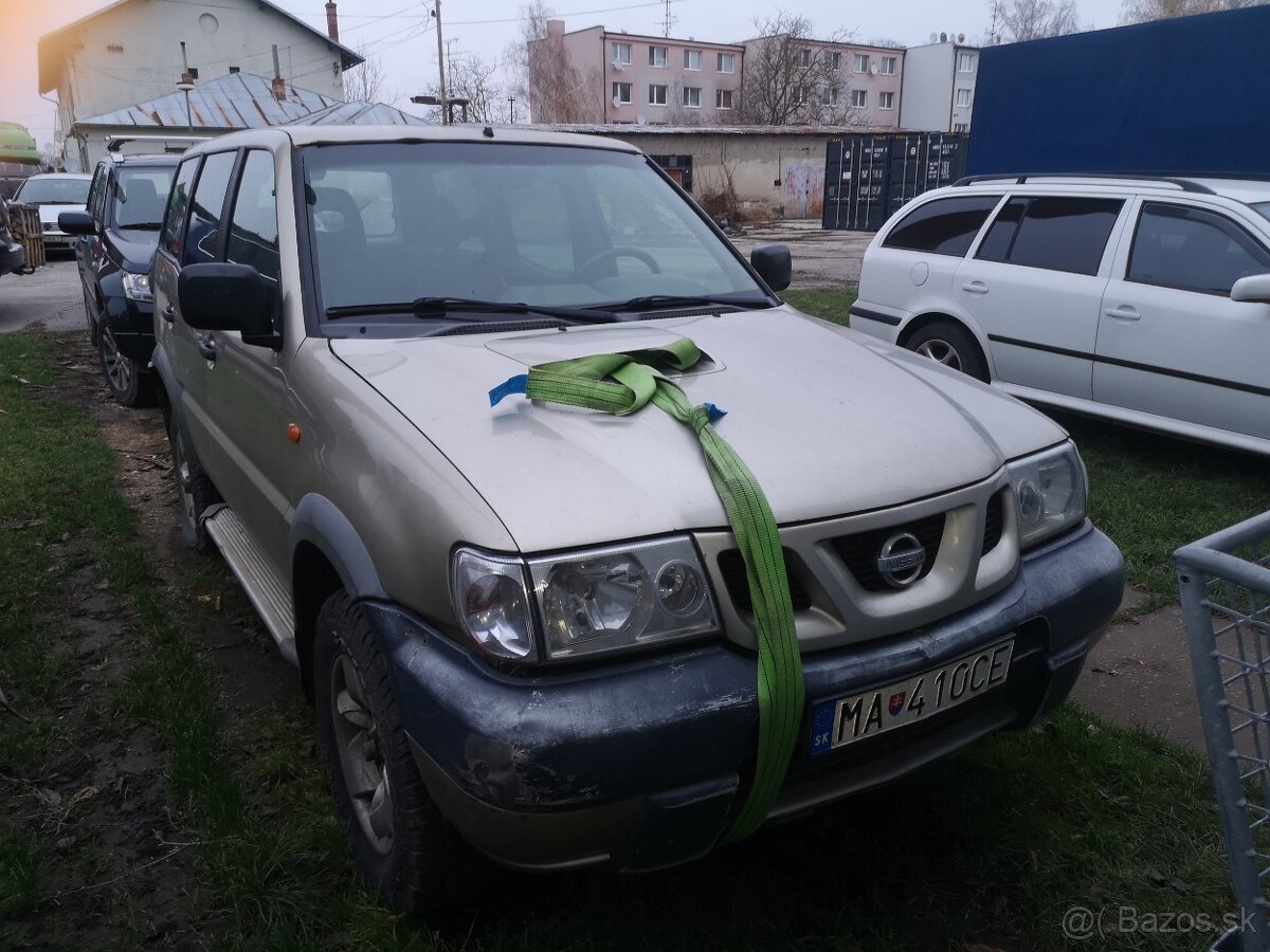 Nissan terrano 2 3.0