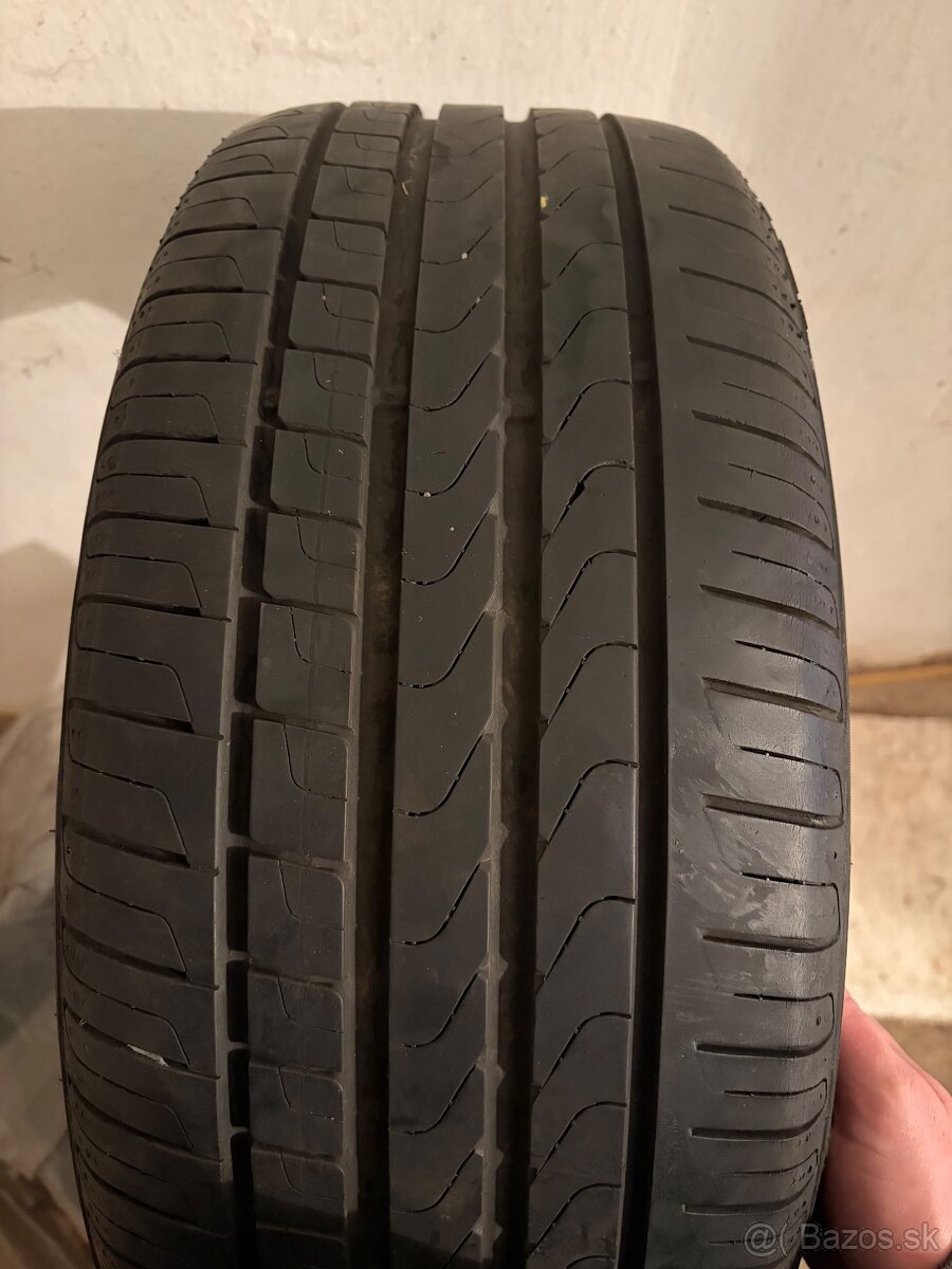 235/40 R19 Pirelli Cinturato P7