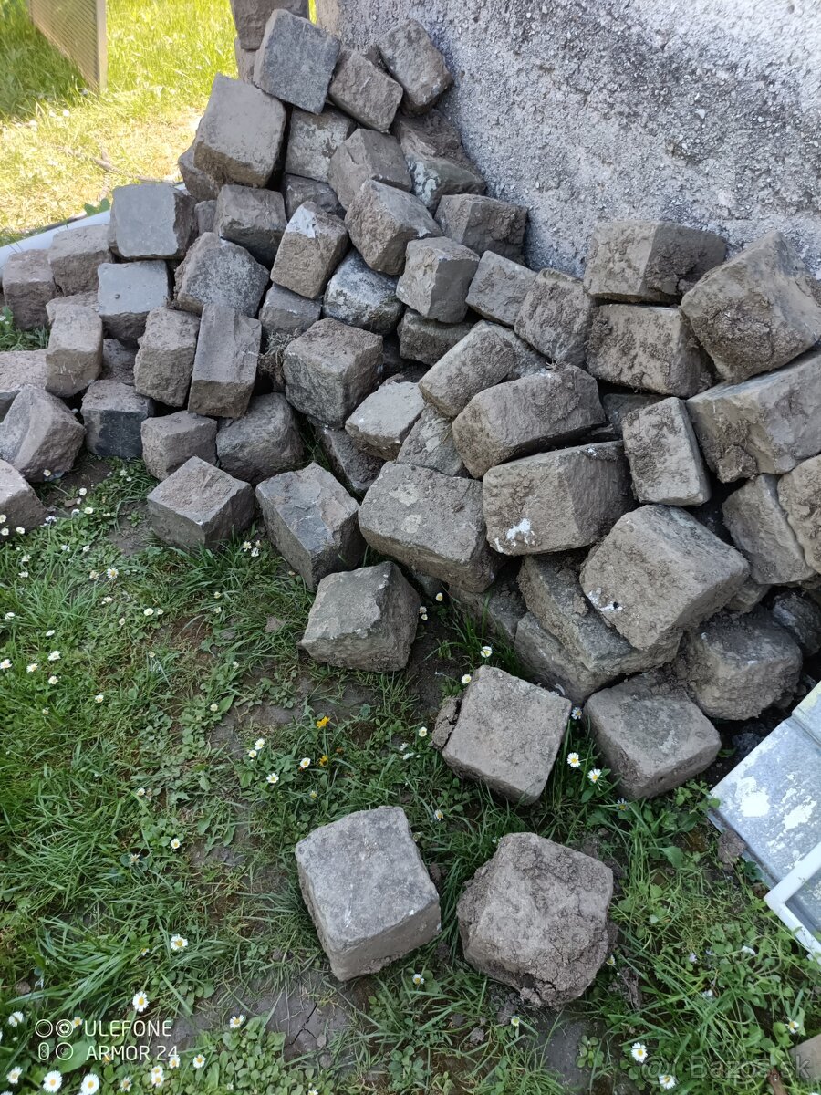 Dlažba kamene