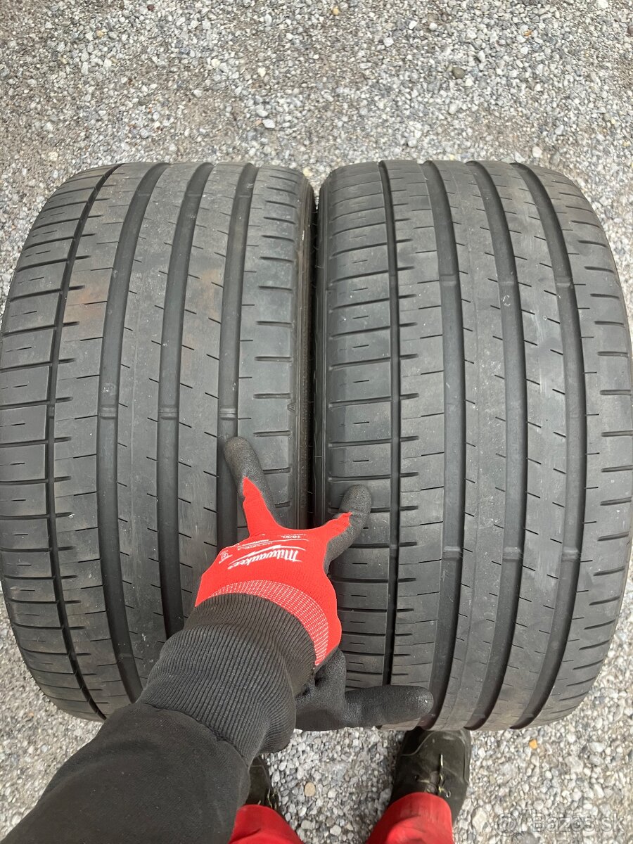Falken azenis 255/35 R19 letné