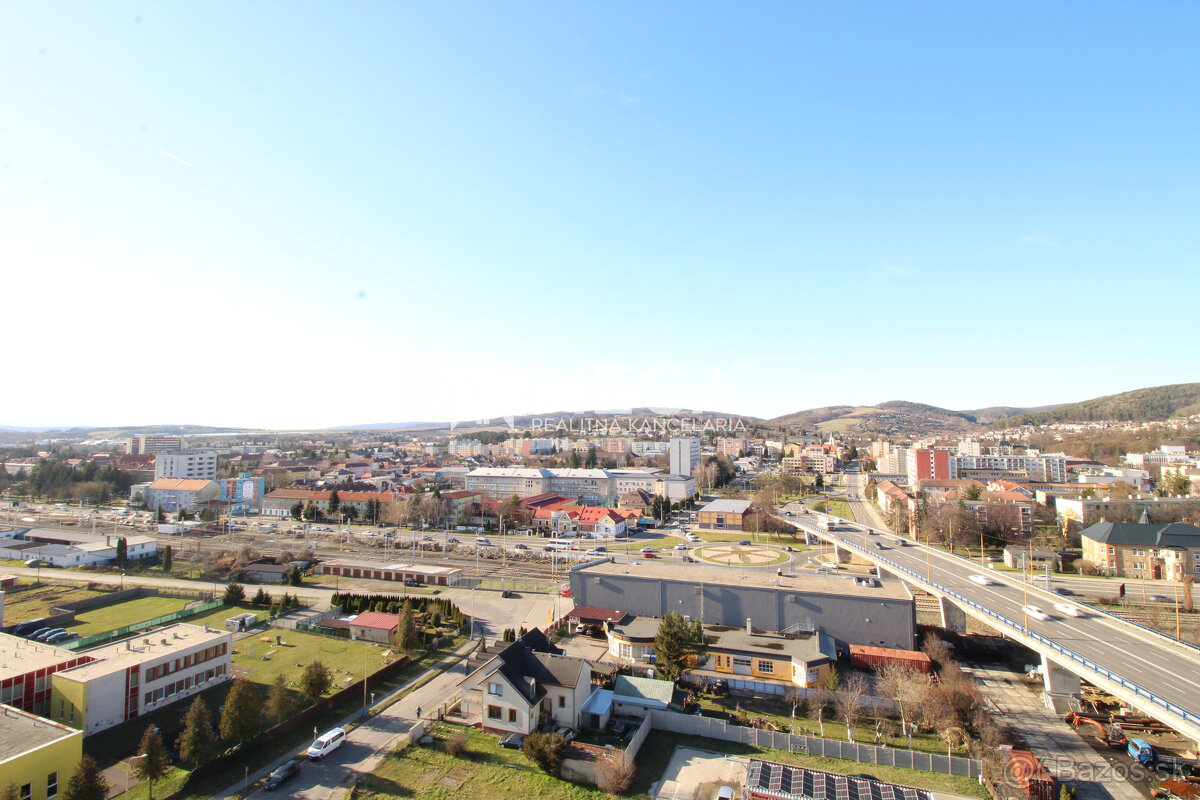 NA PRENÁJOM VEĽKÝ PRIESTOR 70m2 - TOP VÝHĽAD v meste HUMENNÉ