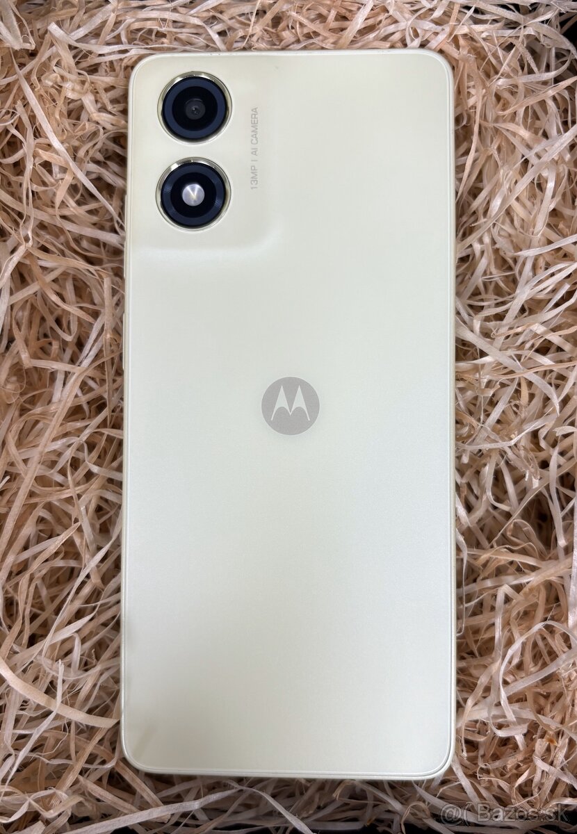 Motorola Moto e14 Žltý - 64GB