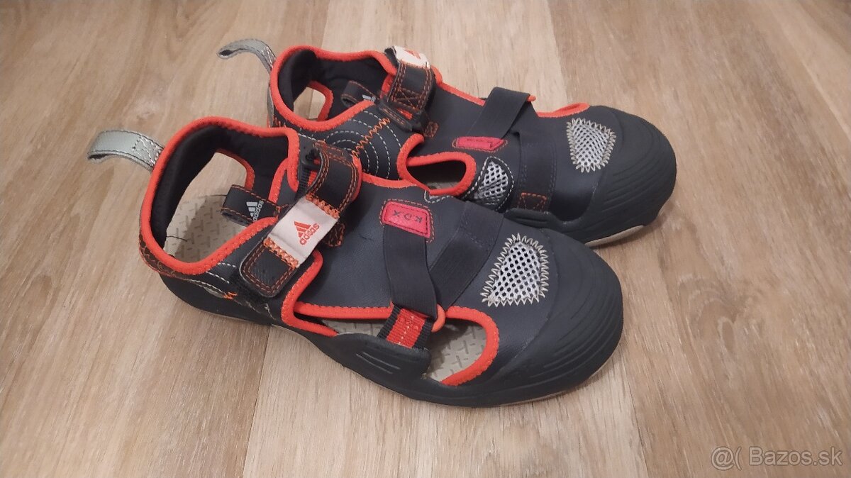 Trekové sandále Adidas veľ. 38