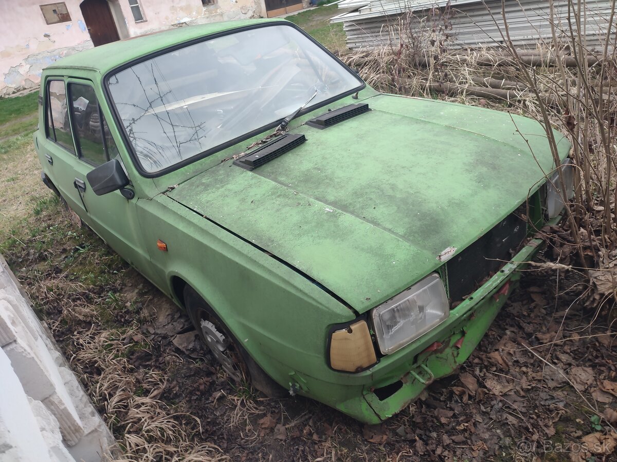 Škoda 120