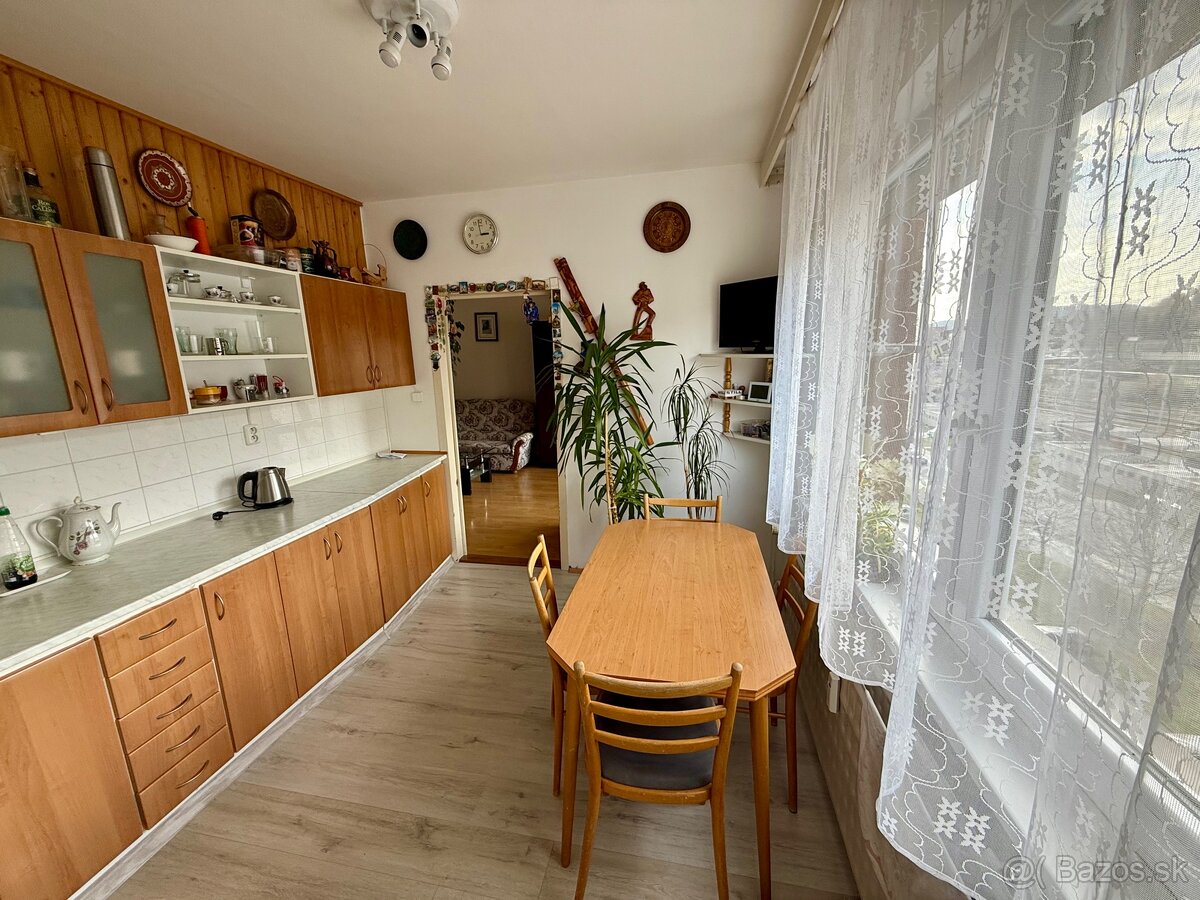 Na predaj 3 izbový byt 80m2