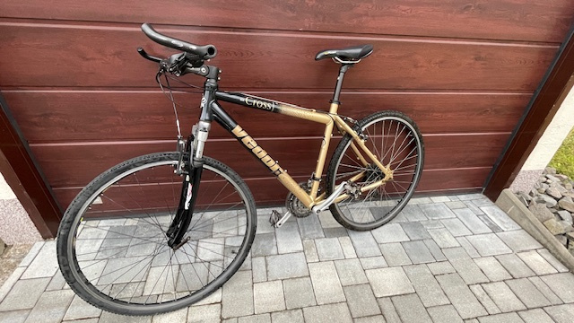 Predám cross trekový bicykel značky VEDORA.
