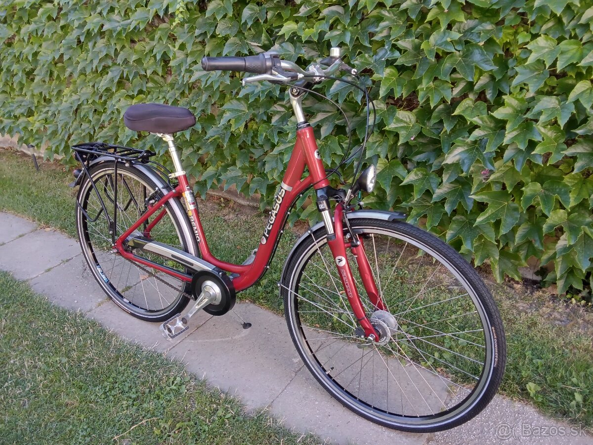 Dámsky trekingový bicykel Pegasus 28" (D)