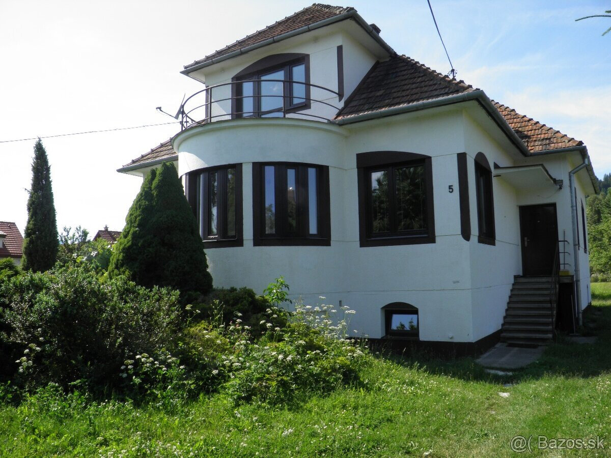 Rodinný dom so záhradou 3km od Bešeňovej