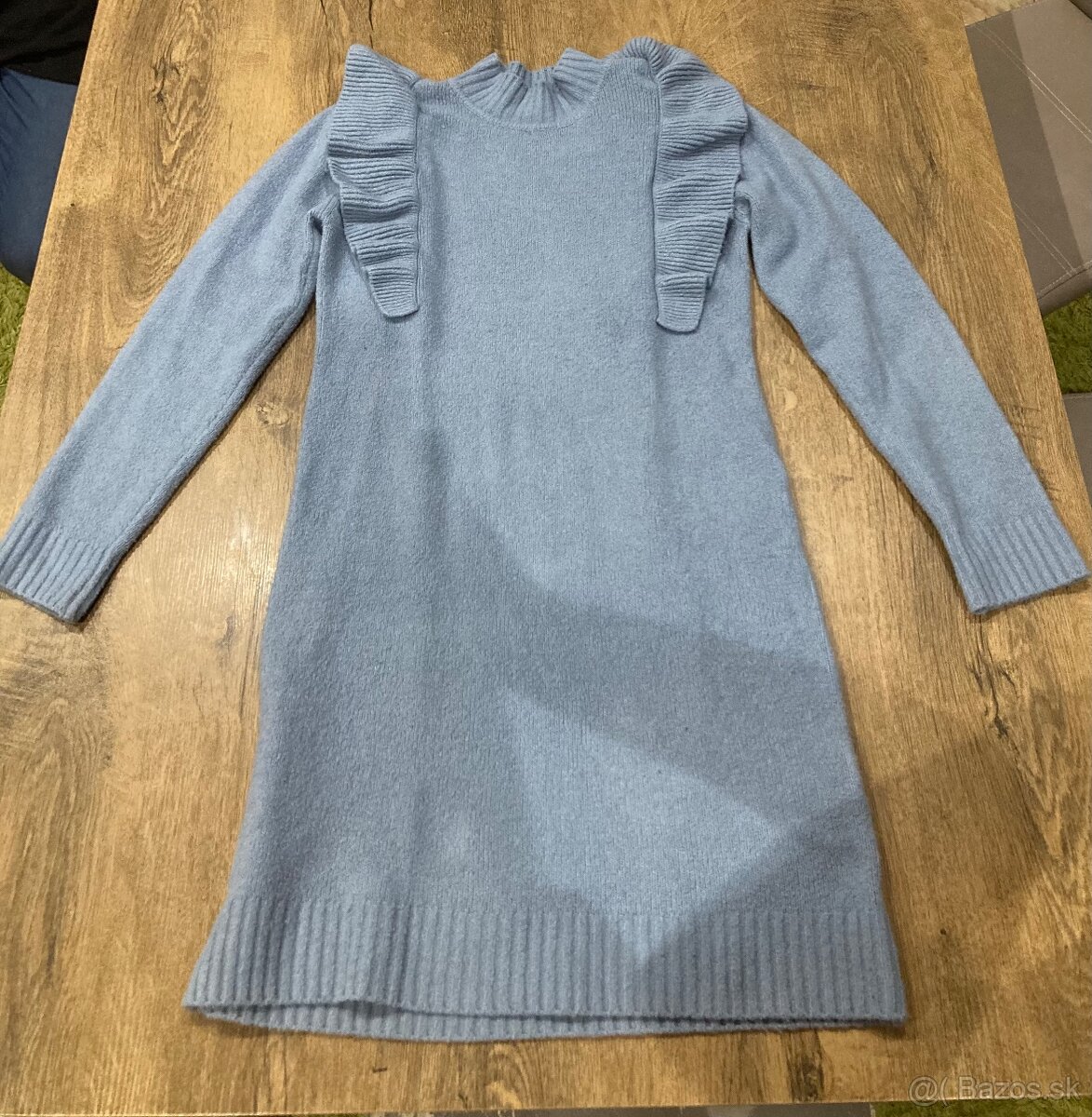 Krásne svetrove saty