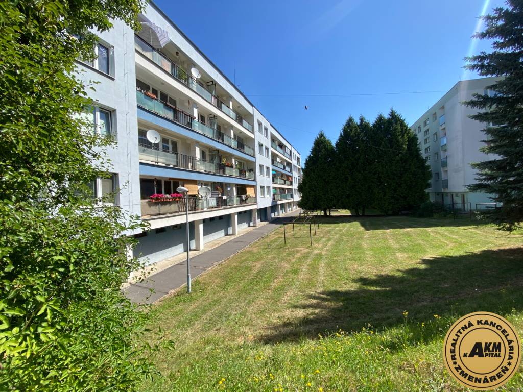 4 izbový byt 100 m2 výťah 2x lodžia Zvolen - Sekier na preda