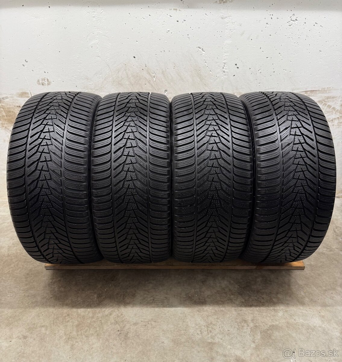 Nejazdené zimné pneumatiky 285/35/22 Hankook Winter icept