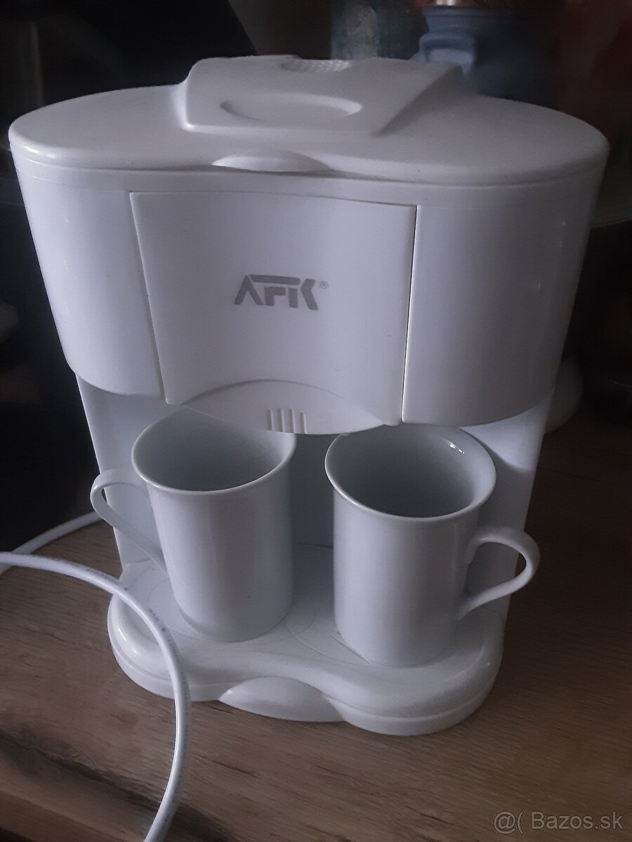 Predaj retro kávovaru,lávovej lampy,hovoriacej kačky a bate