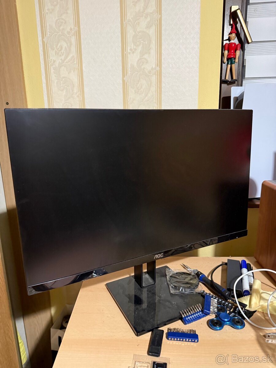 LCD monitor AOC 24V2Q
