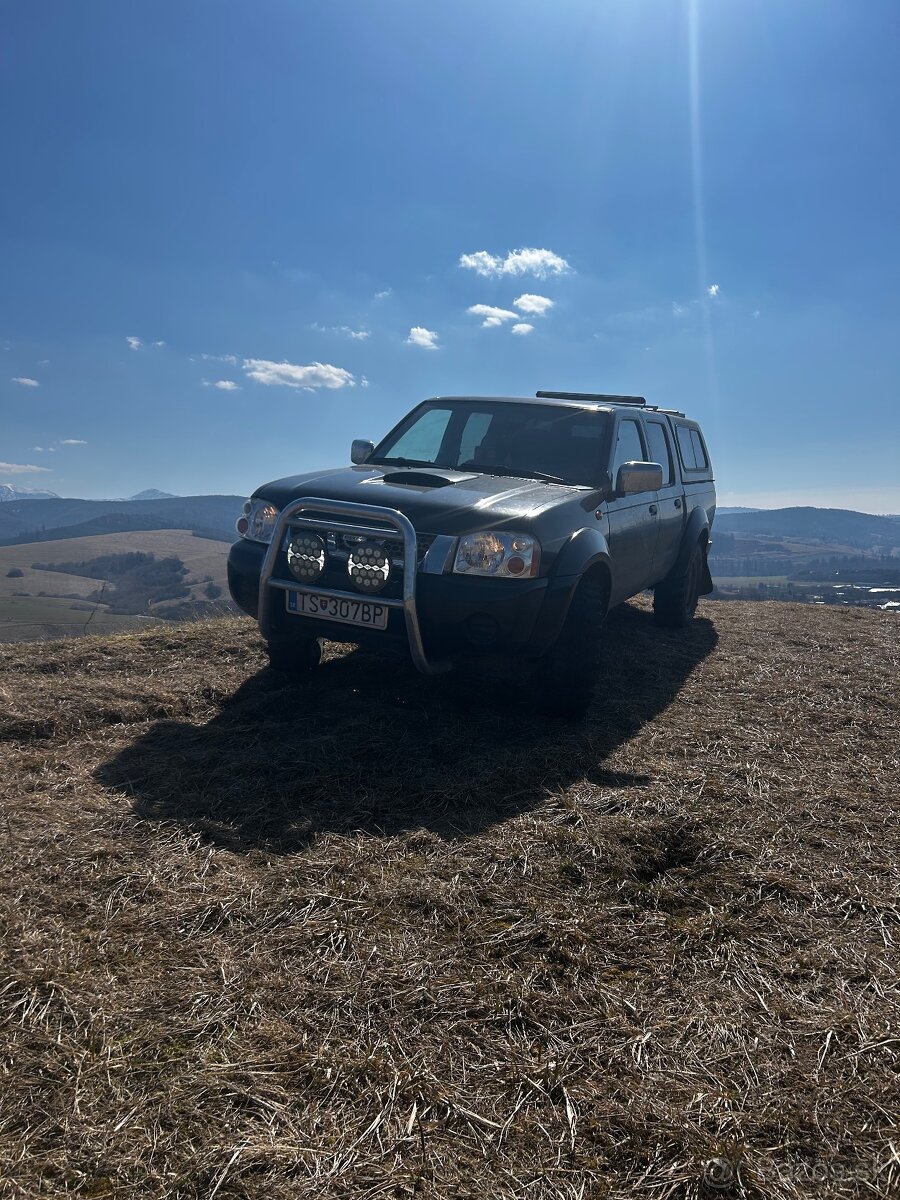 Nissan Navara D22