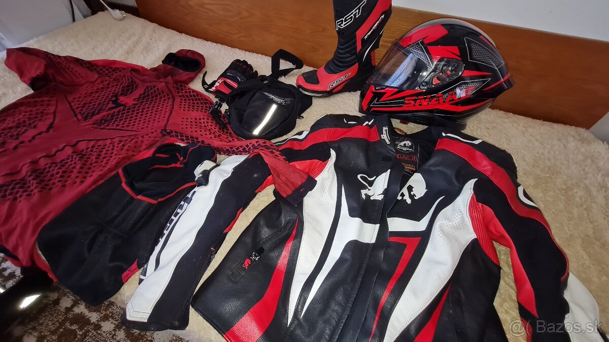 Znížená cena 350 eur komplet oblečenie na moto