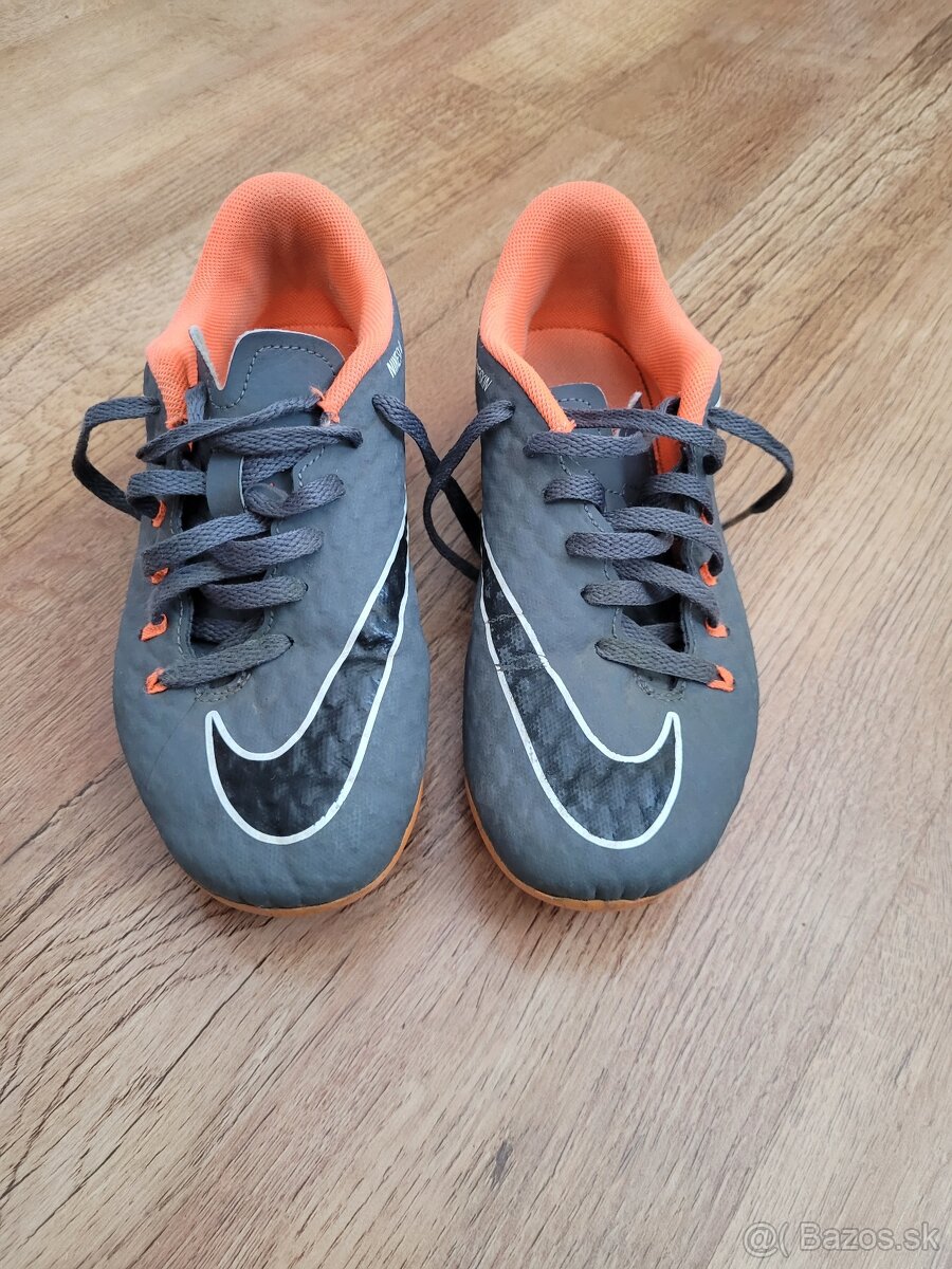 Kopačky Nike veľkosť 34