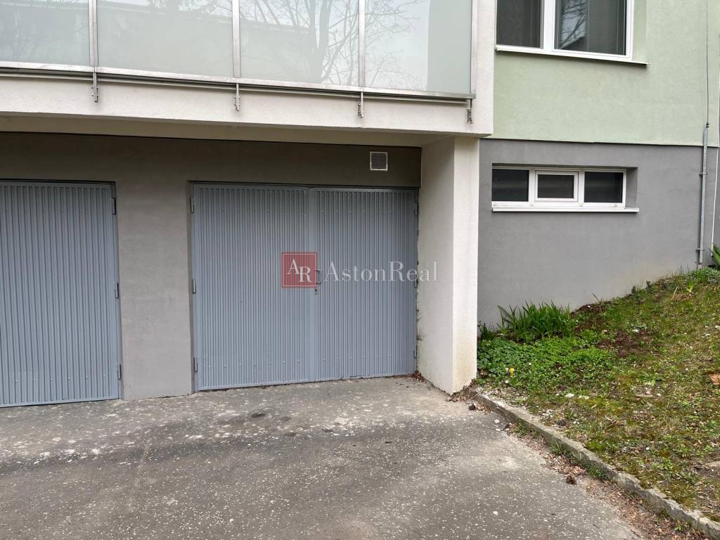 IBA U NÁS Garáž, 14m2, Bagarova, Bratislava - Dúbravka