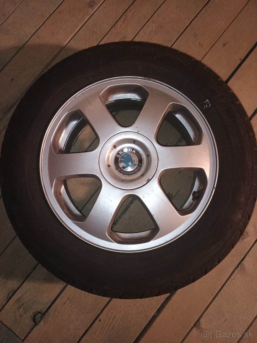 195/65/15 Octavia letné 5x112