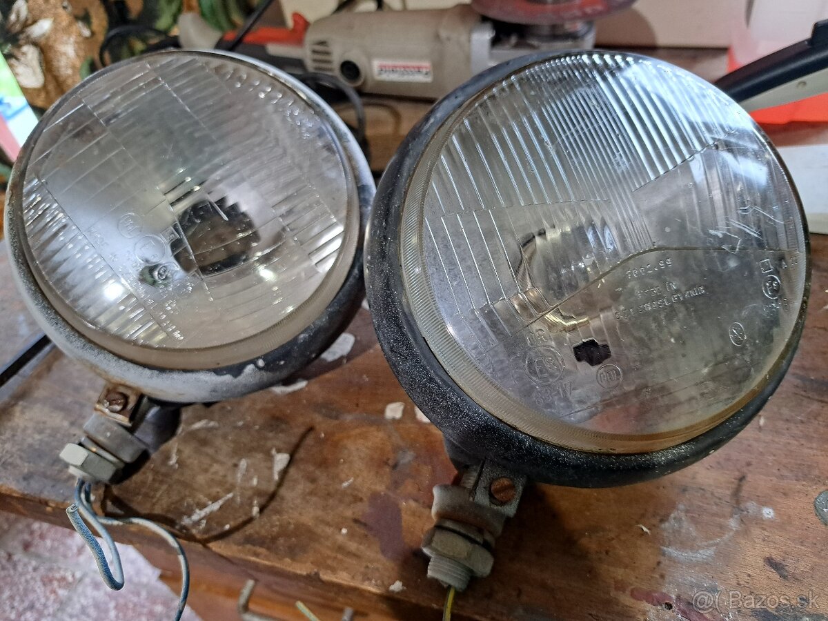 Cena za 2 ks, Svetlá Zetor Super 50