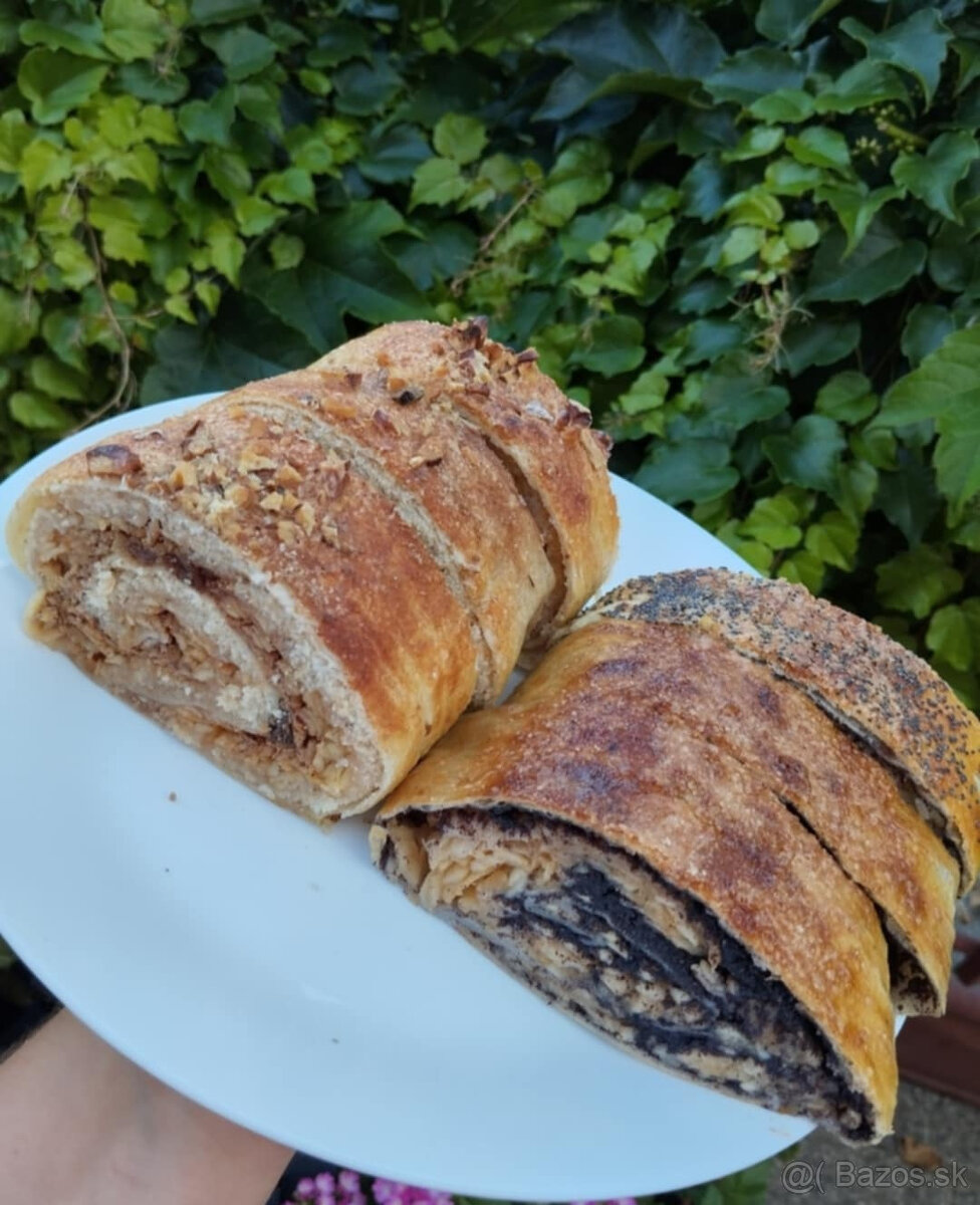 Zemiakové lokše, domáce štrúdle, mrežovníky, šamróny