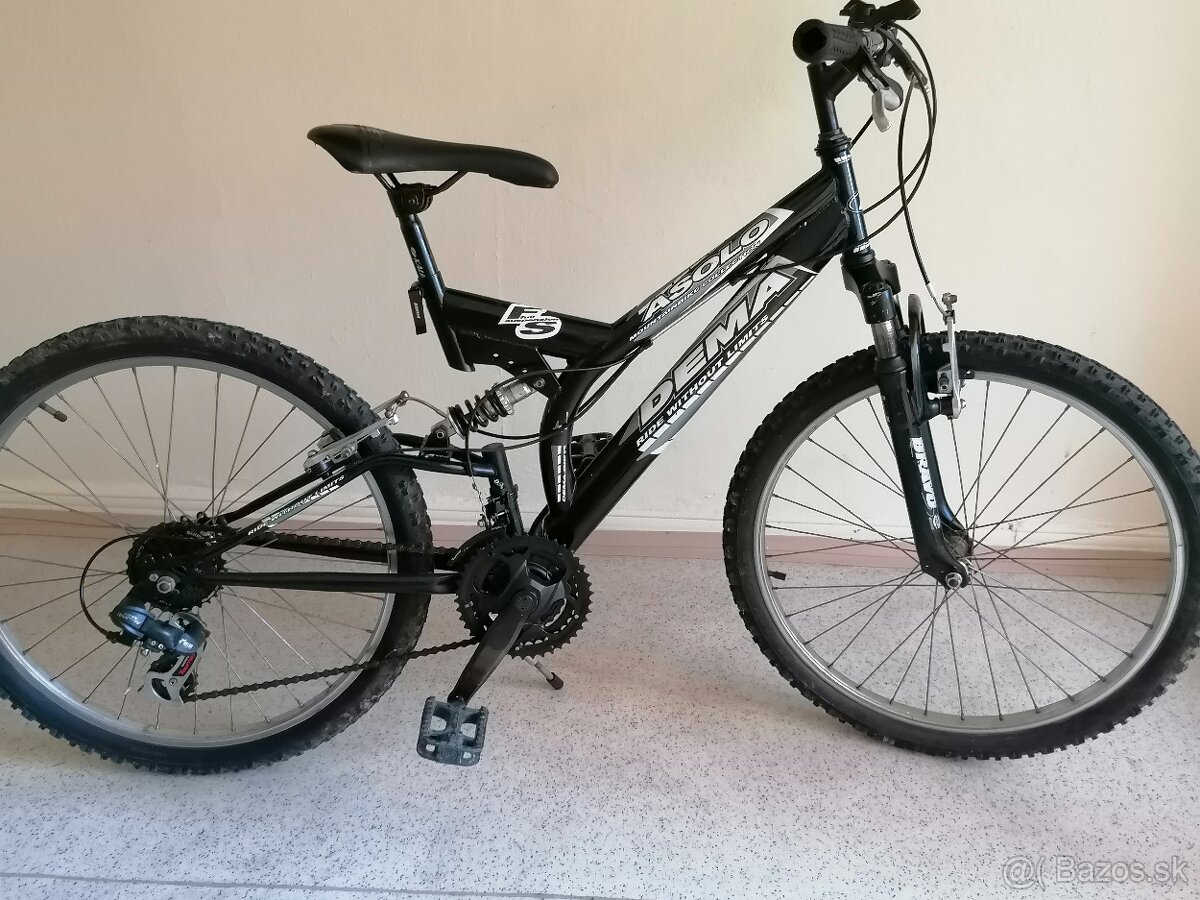 Celoodpruženy horský bicykel