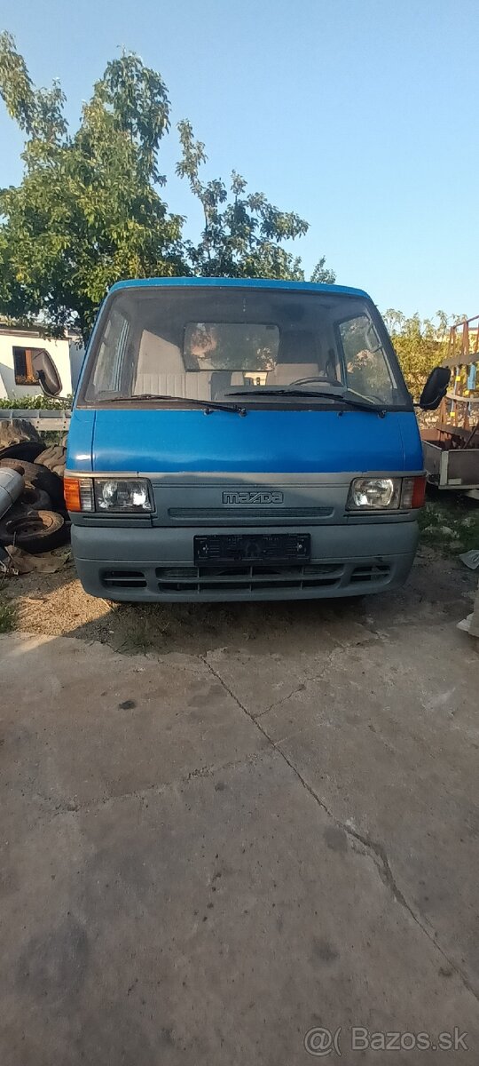 Predám Mazdu E 2200