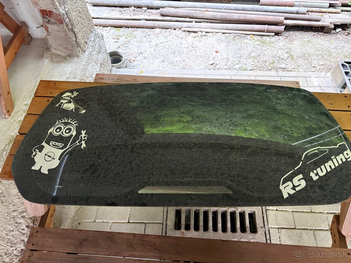 Opel Zafira A zadné okno