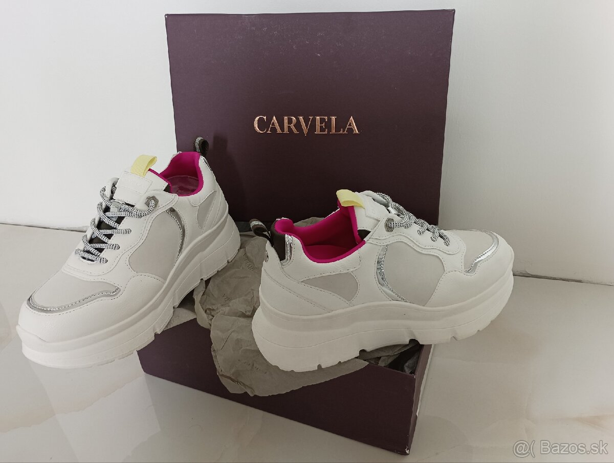 Dámske Botasky CARVELA
