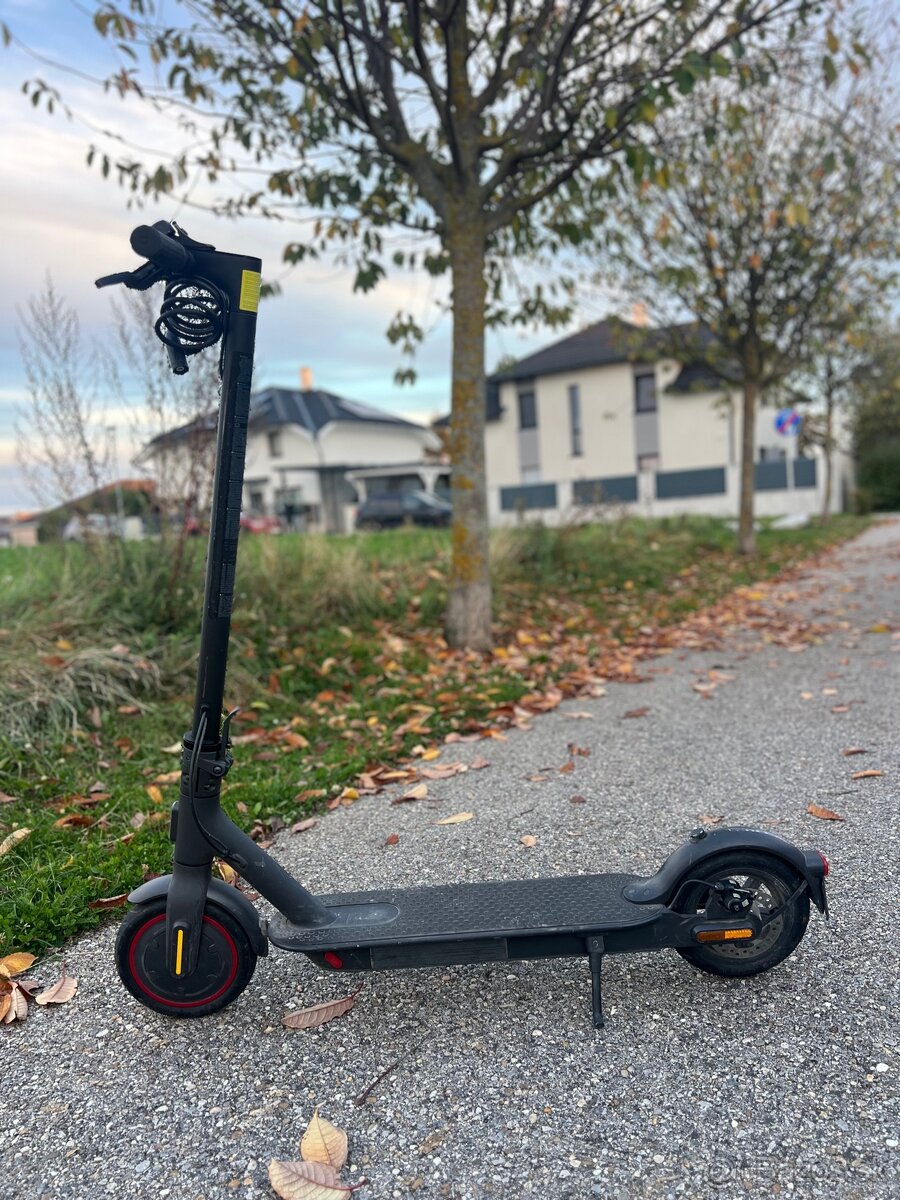 Elektrická kolobežka Xiaomi Mi Electric Scooter Pro 2