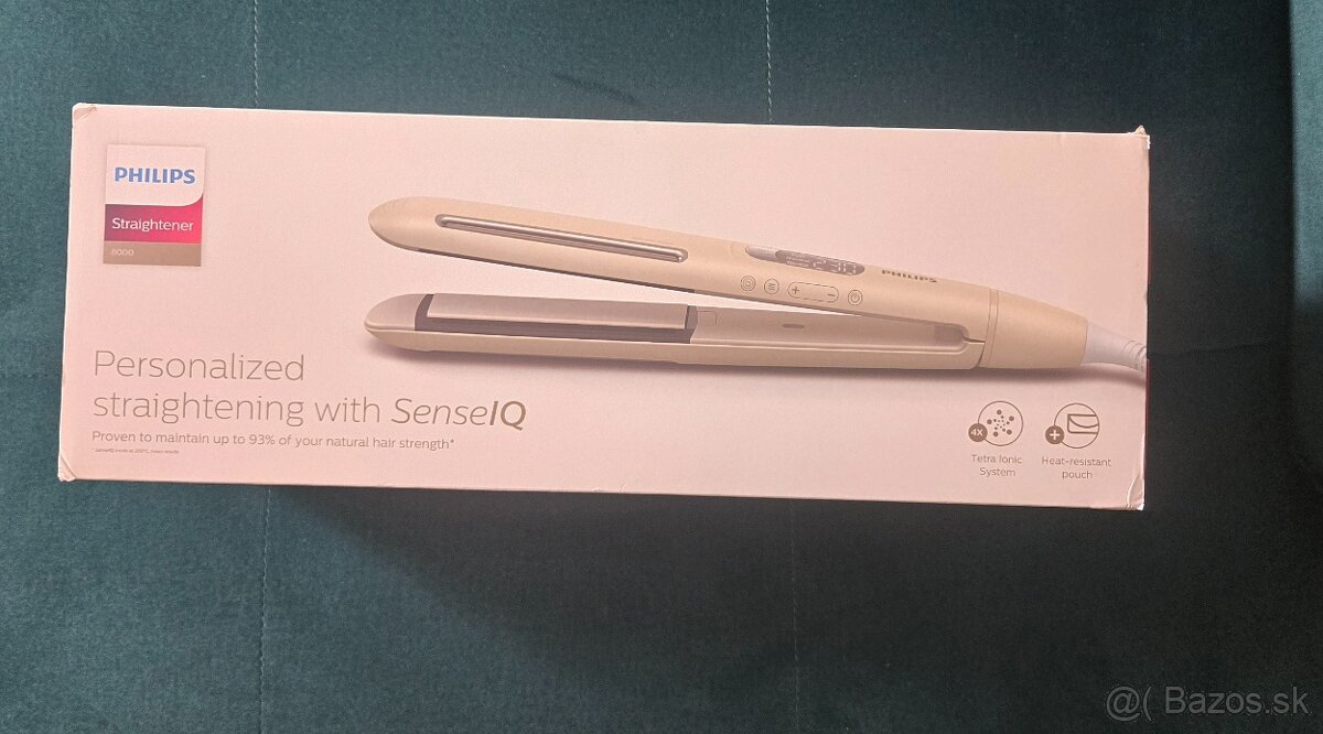 Žehlička na vlasy Philips SenseIQ (model 8000).