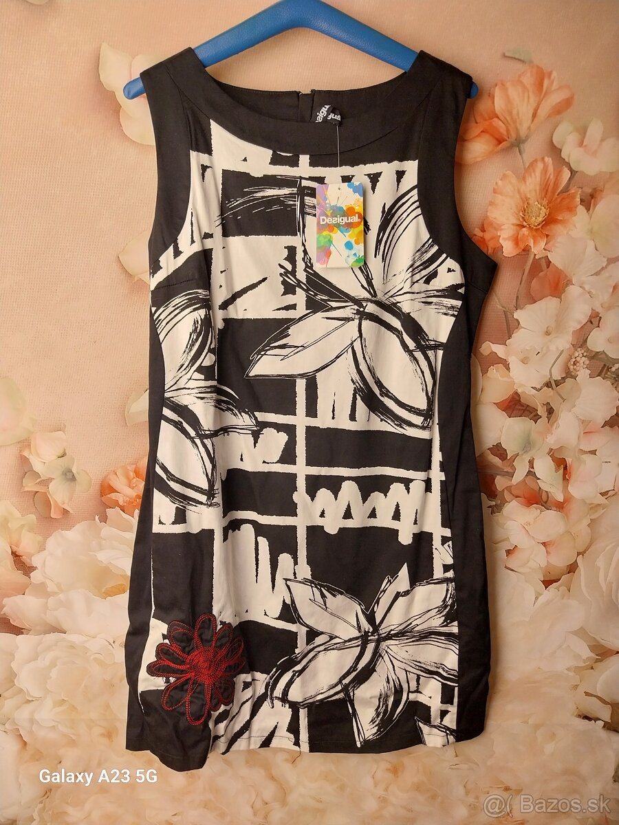 Šaty desigual Nove 42