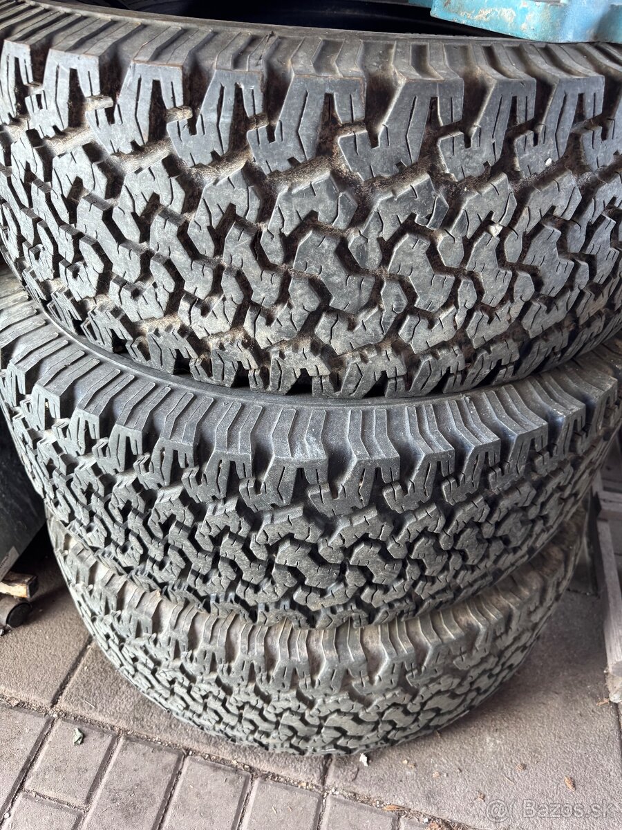 Bf goodrich 315/70 R17