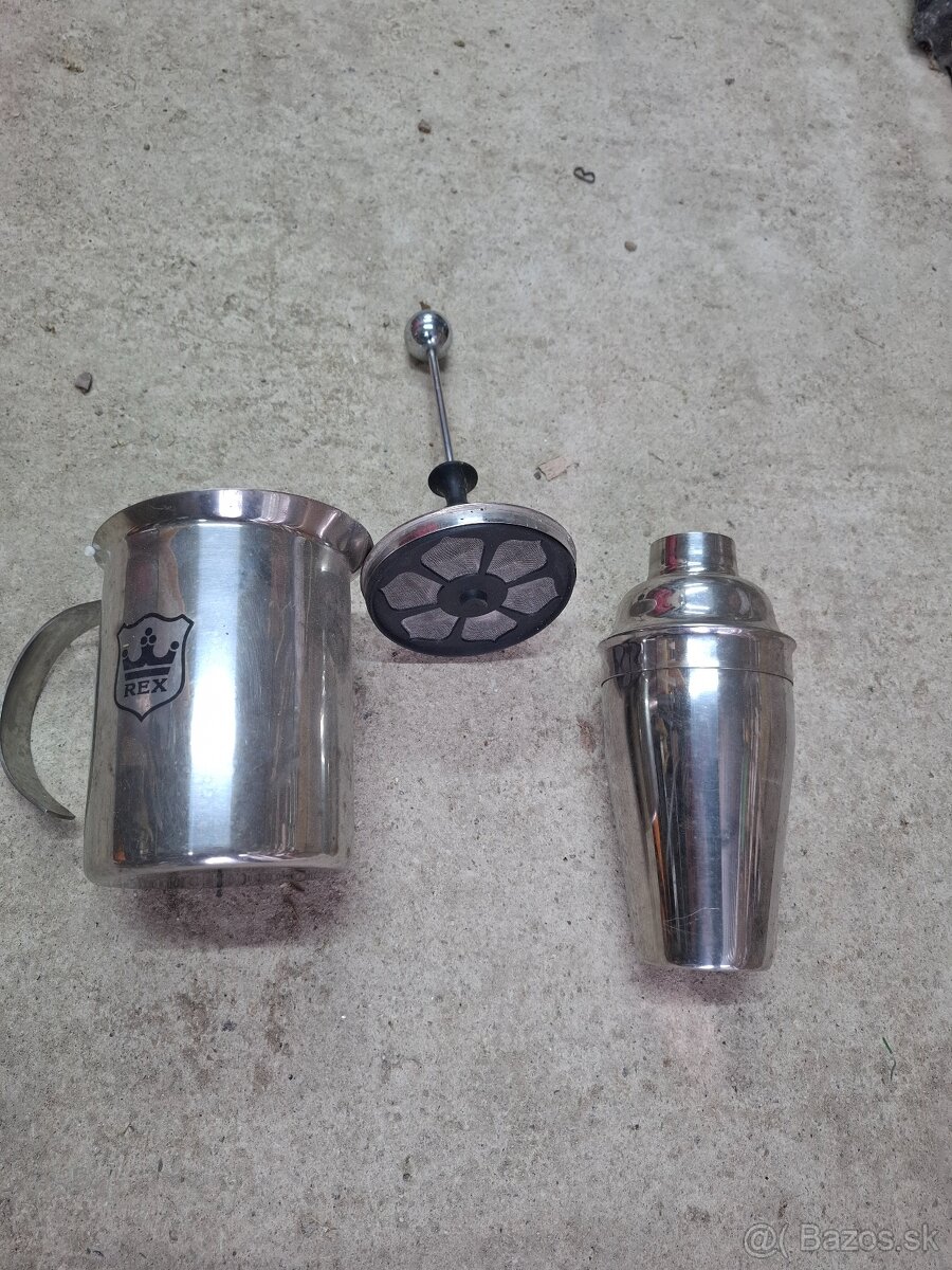 Predam šejker a penič na mlieko do kaviarne