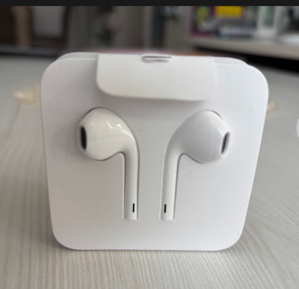 Predám iphone slúchadla nové
