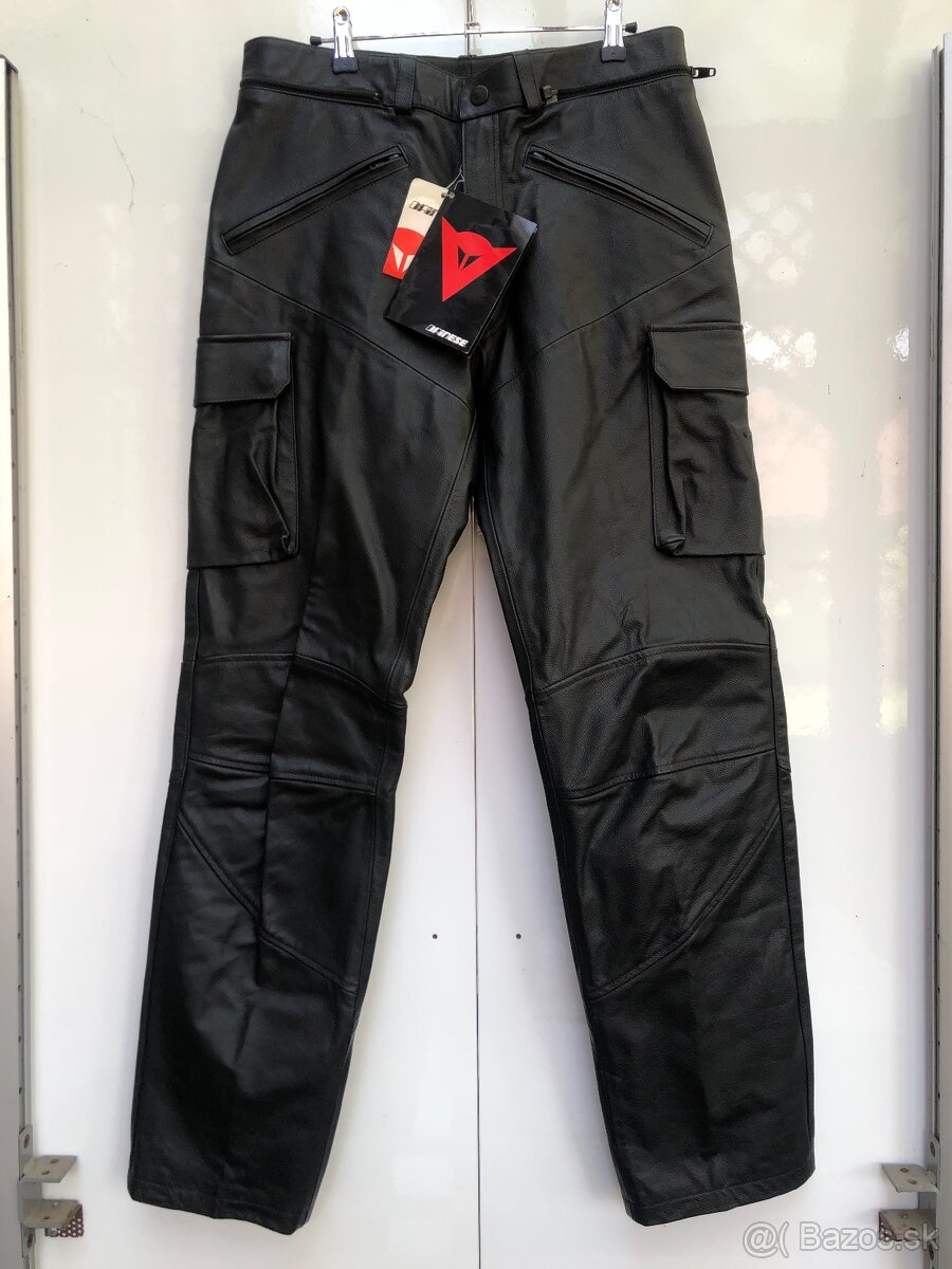 Nové kožené motonohavice Dainese-50