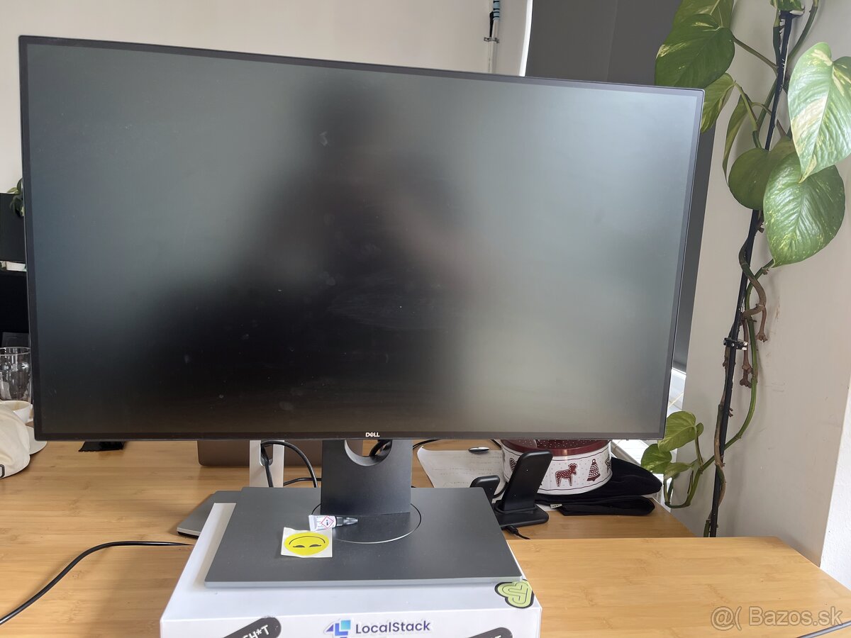 27" Dell U2717D Ultrasharp