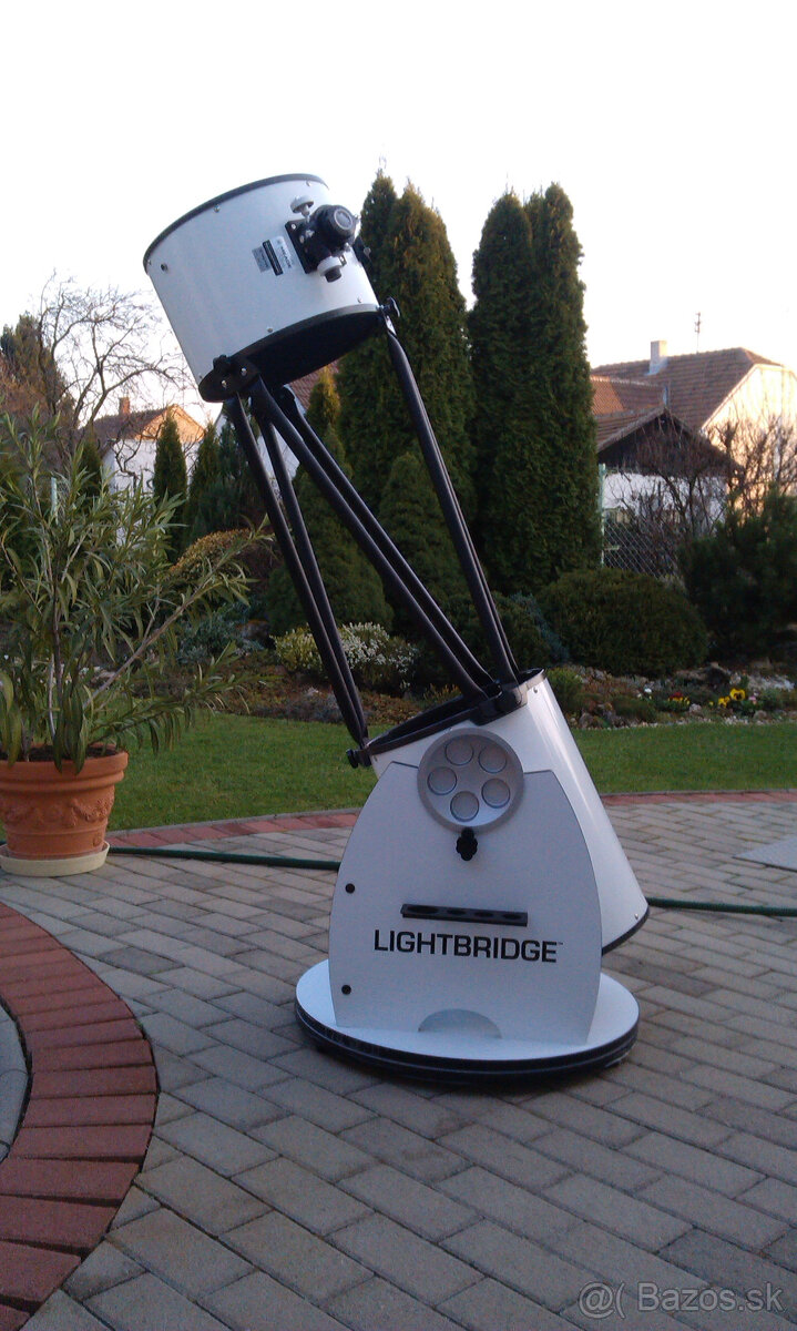 Astronomický teleskop