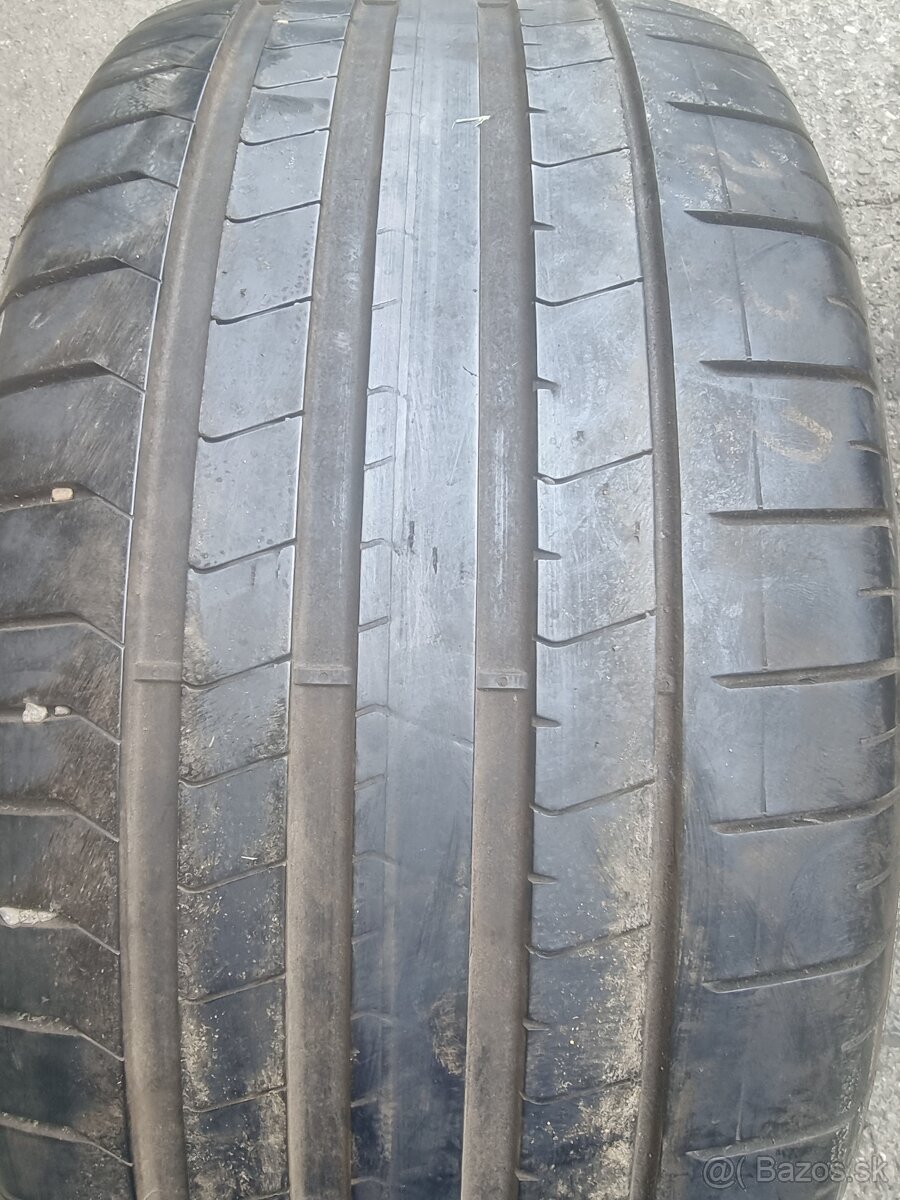 Pirelli zero 285/ 40 r21