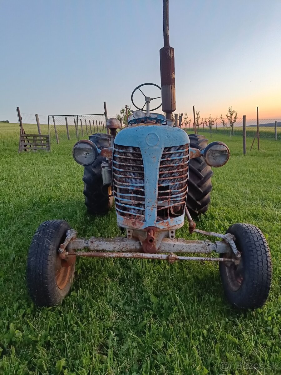 Zetor 25