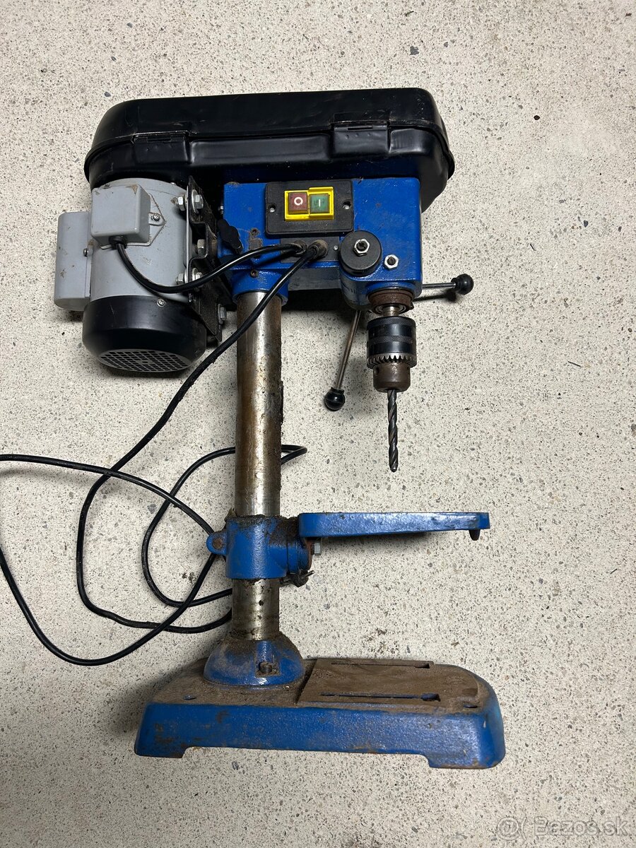 Predam stojanovu vŕtačka