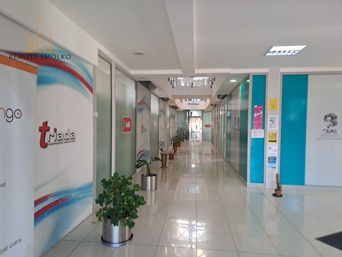 Prenájom komerčného priestoru v OC TRIADA, Humenné.