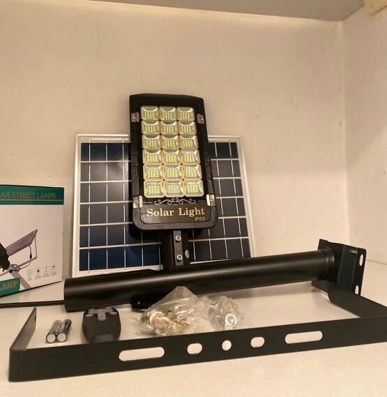 Výkonná solárna led lampa 200w